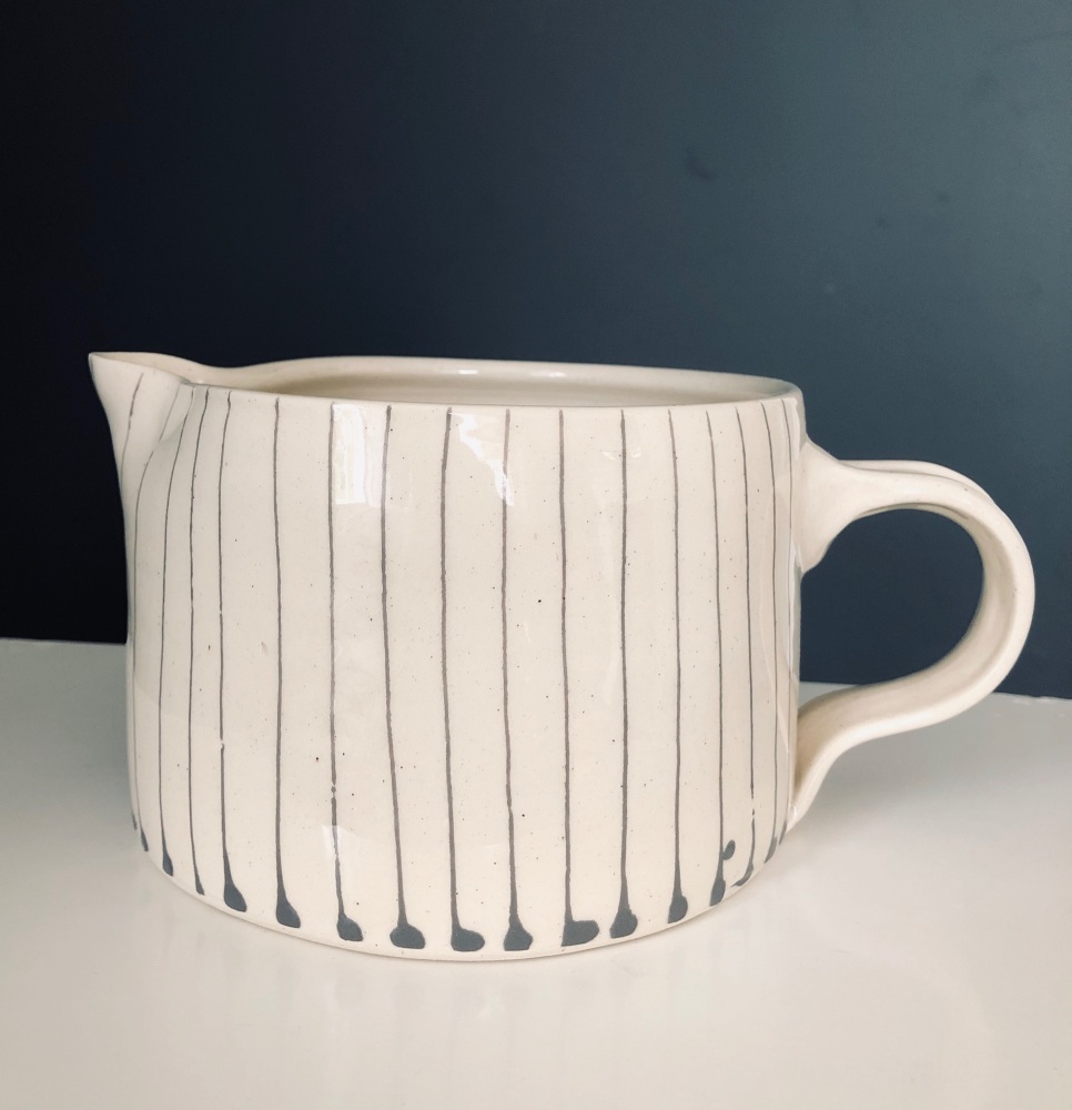 WW Large Custard Jug Lines Warm Grey