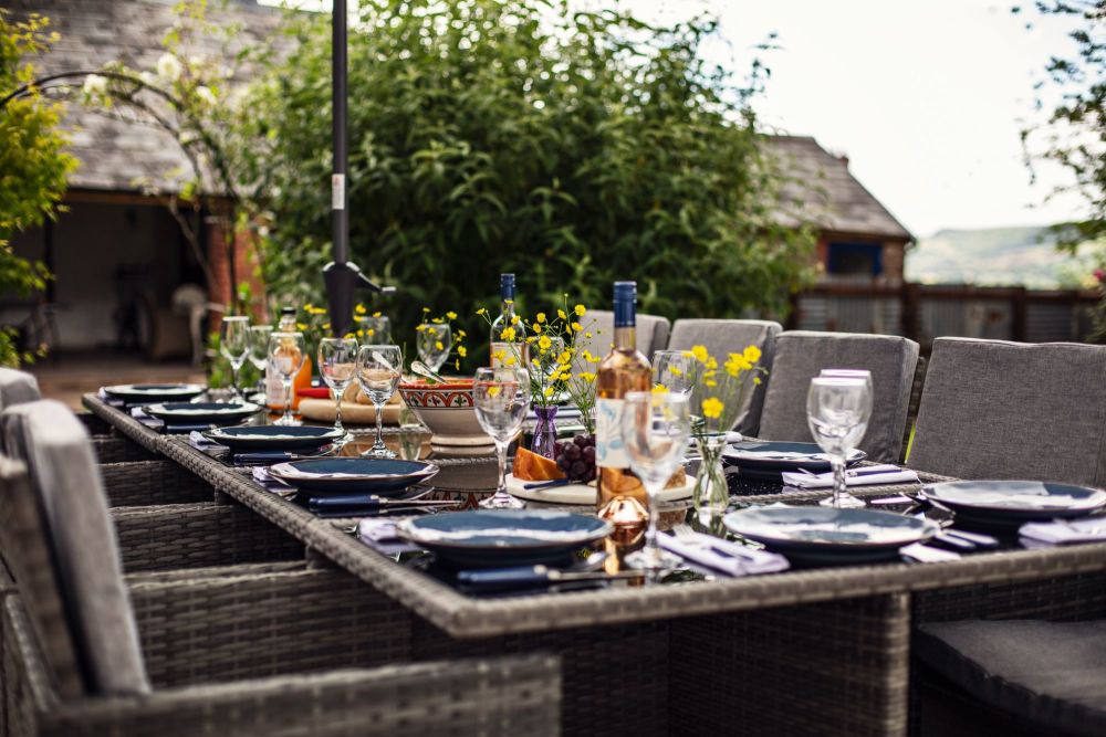 Rent party house, cottage and glamping site with event barn WernY_Cwm