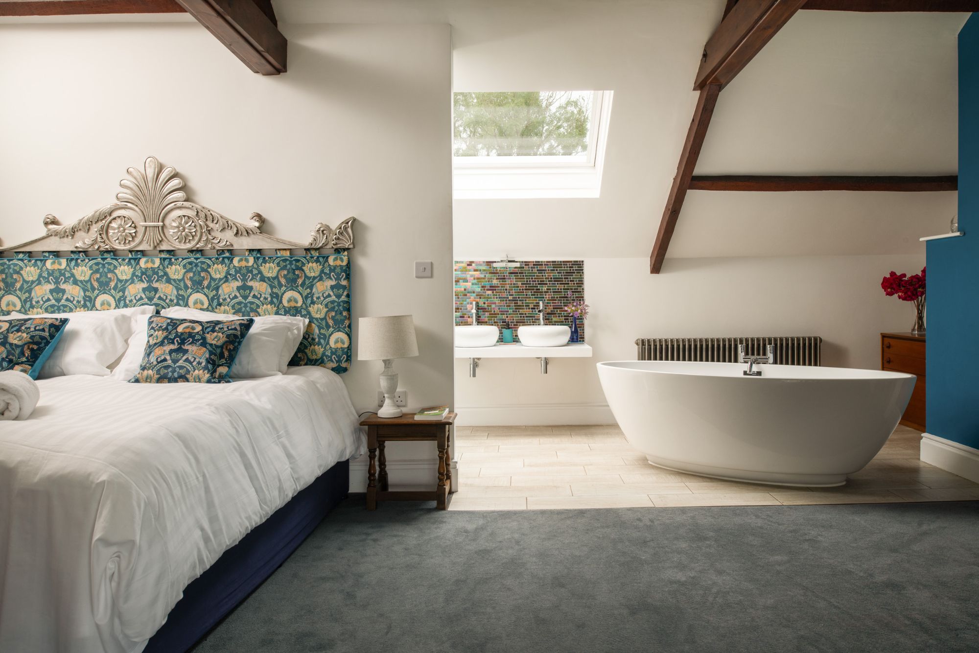 Farmhouse-Peacock-Loft-Luxury-En-Suite-Freestanding-Bath-187