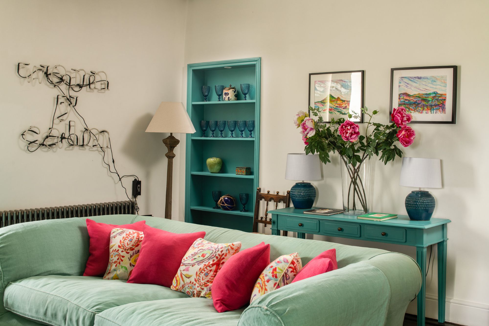 Picnic on crquet lawn