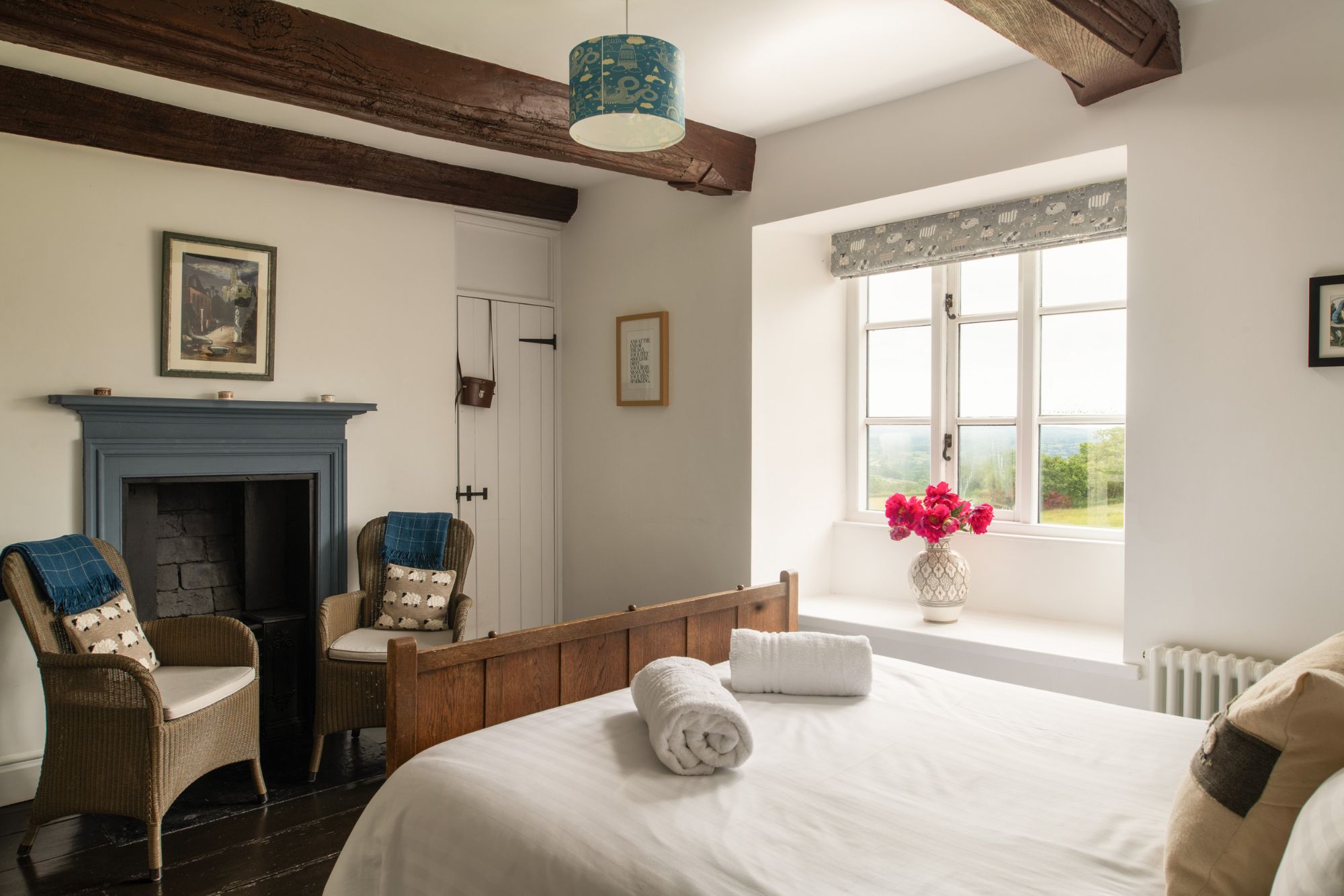 Farmhouse-White-Castle-bedoom-Group-Accommodation-180
