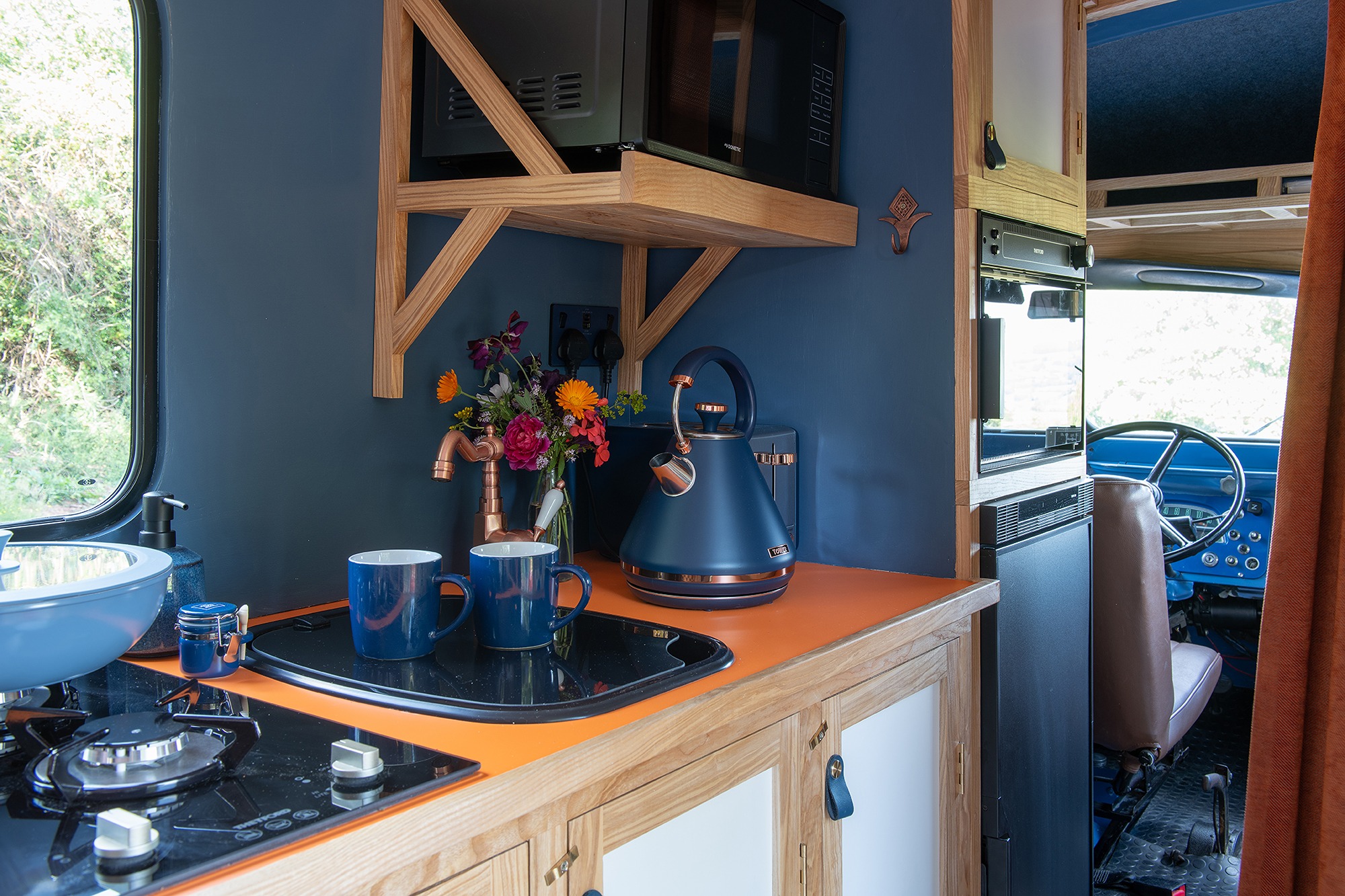 Elouise kitchen