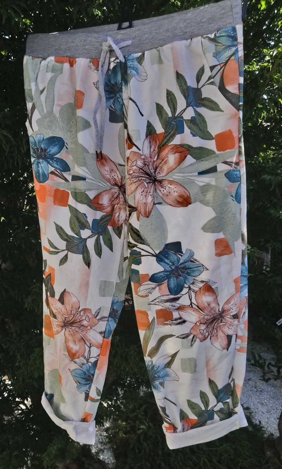 Peachy Floral Joggers