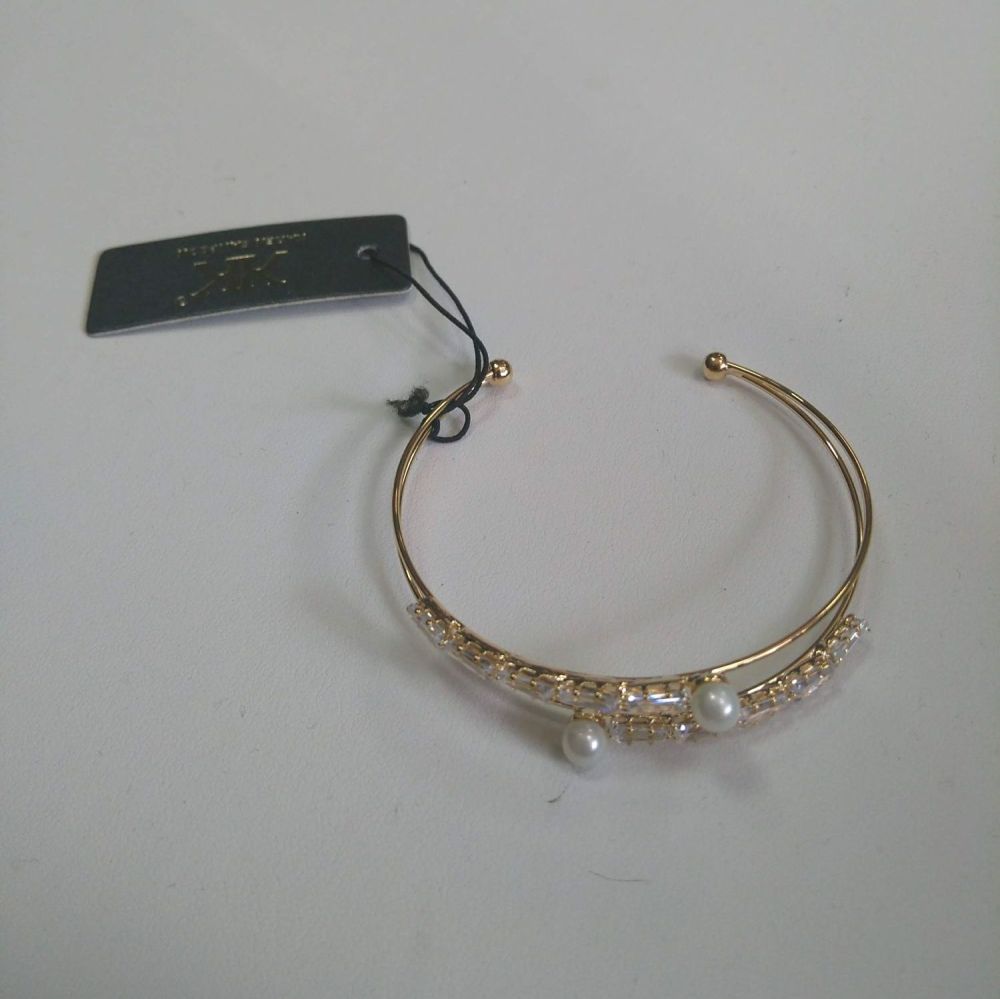 Half Moon Double-Walled Fine Detailed Yellow Gold Bangle