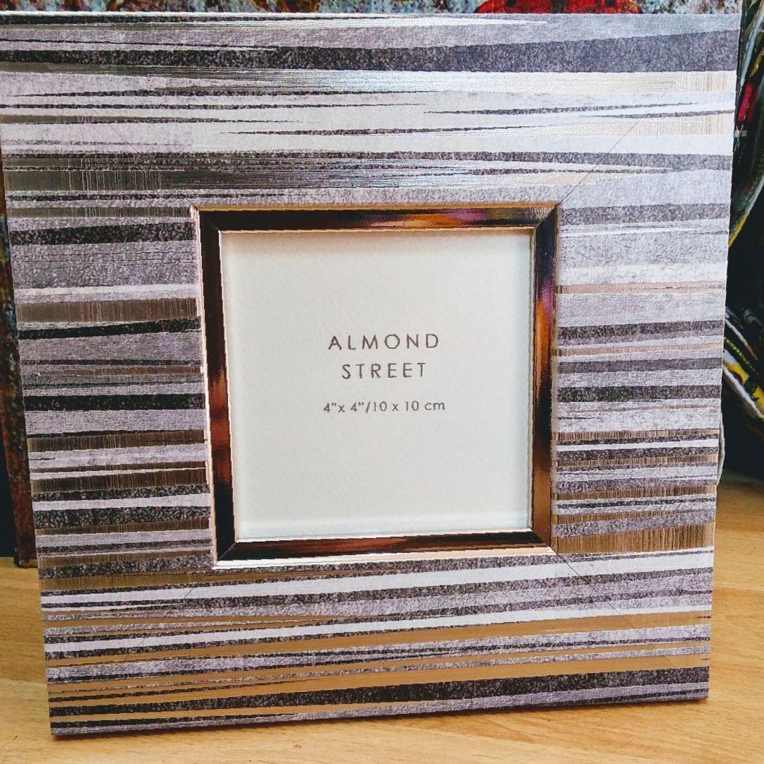 Silver and Grey Streaked Design- 4" x 4" Photo Frame