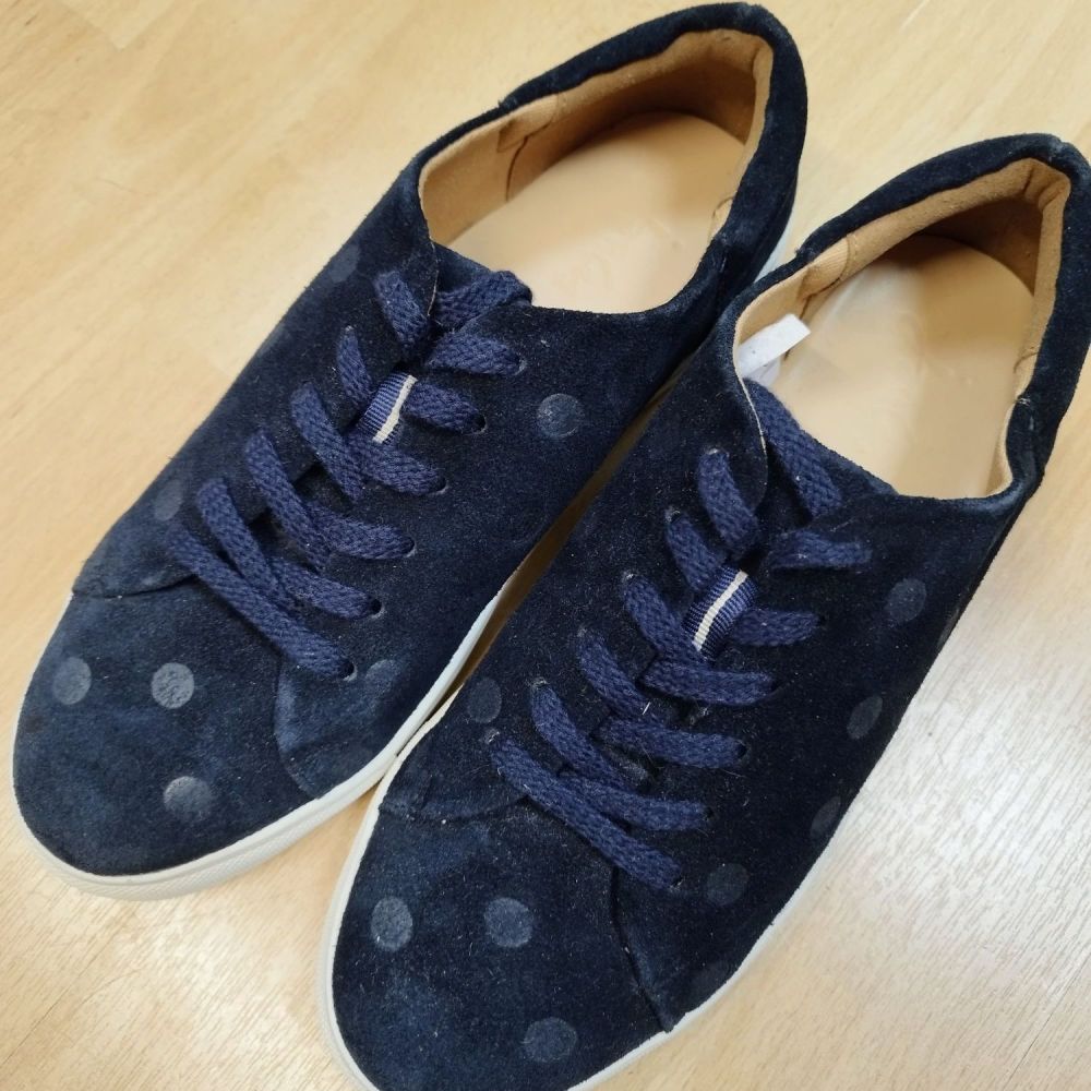 Solena Luxe Trainers - Navy Spot- Size 5