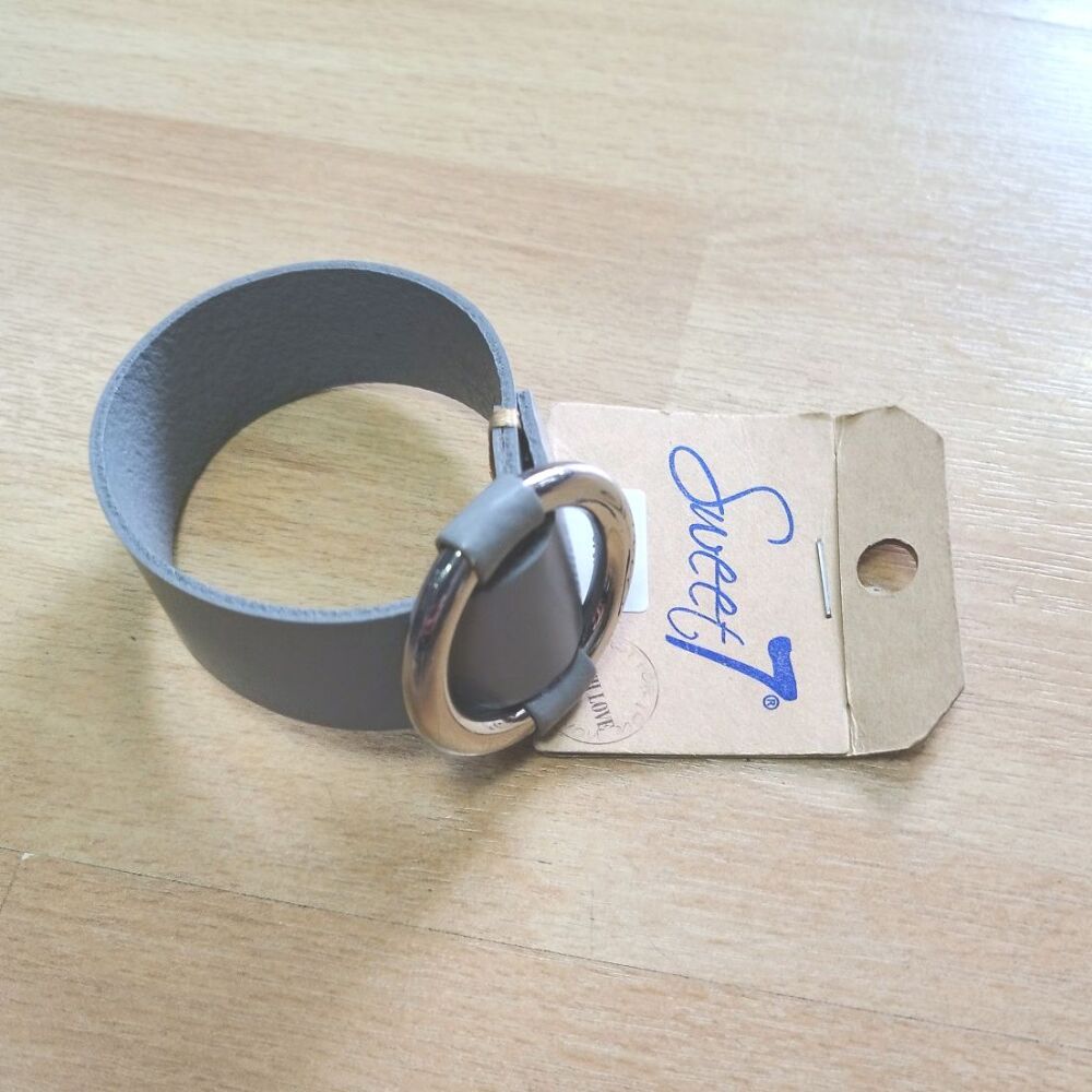 Grey Leather-strapped bracelet