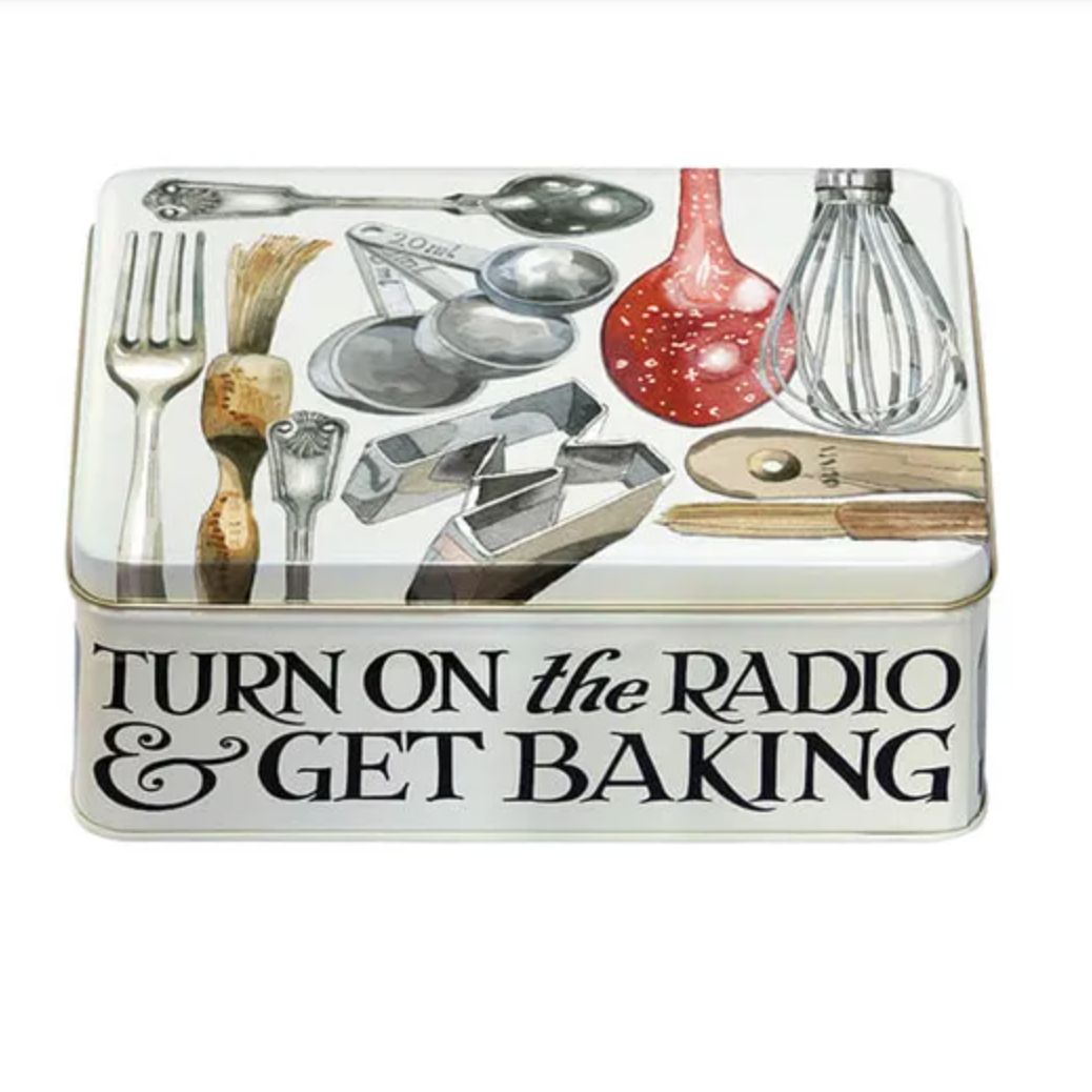 Making & Baking Deep Rectangular Tin