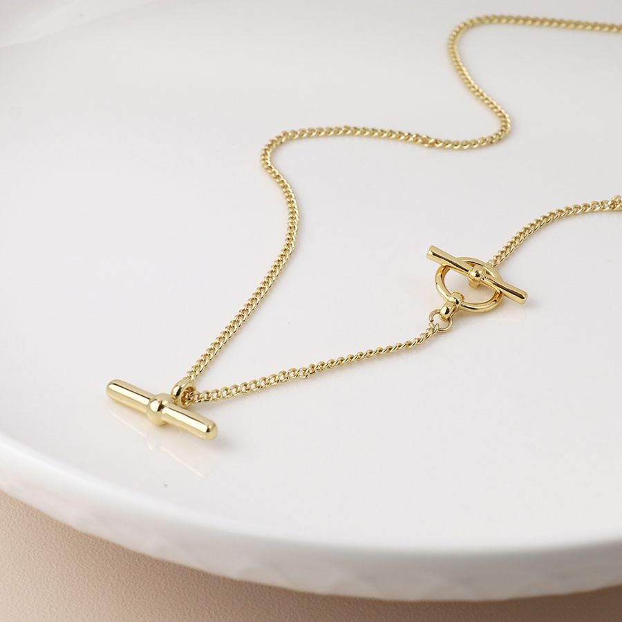 Golden chunky chain and t-bars necklace