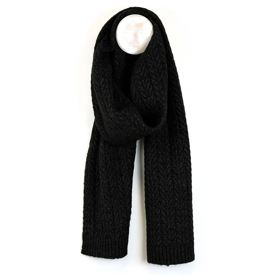 Black recycled yarn herringbone knit scarf