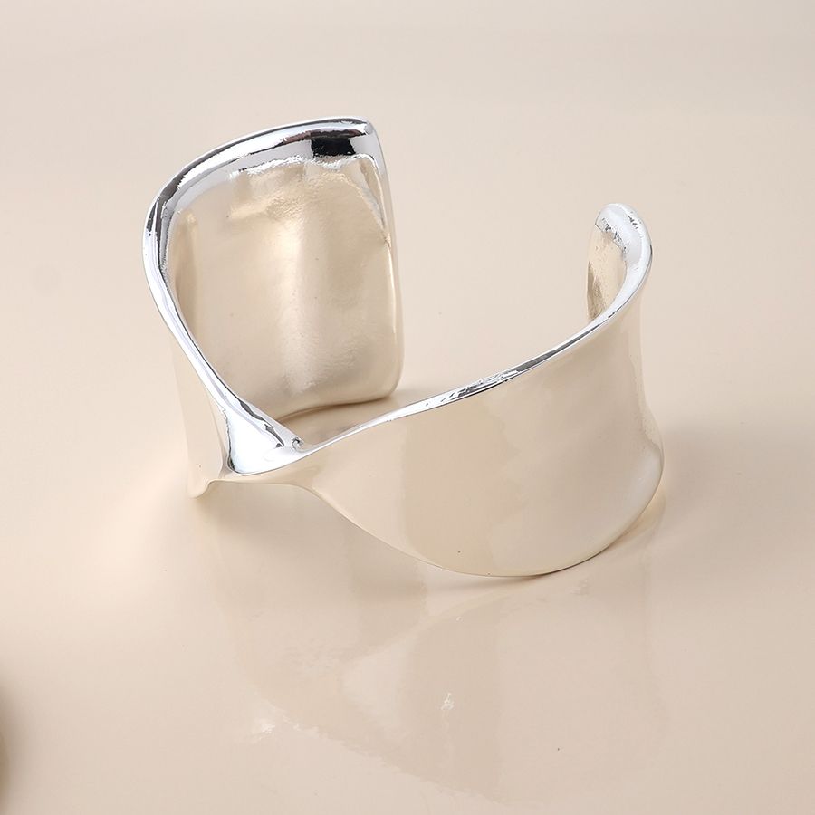 Silver plated wide twist front bangle