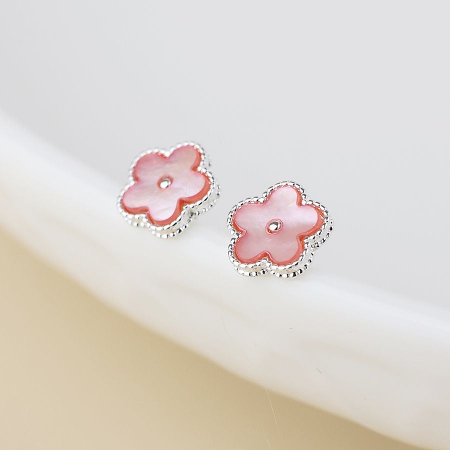 Silver plated pink pearl flower stud earrings