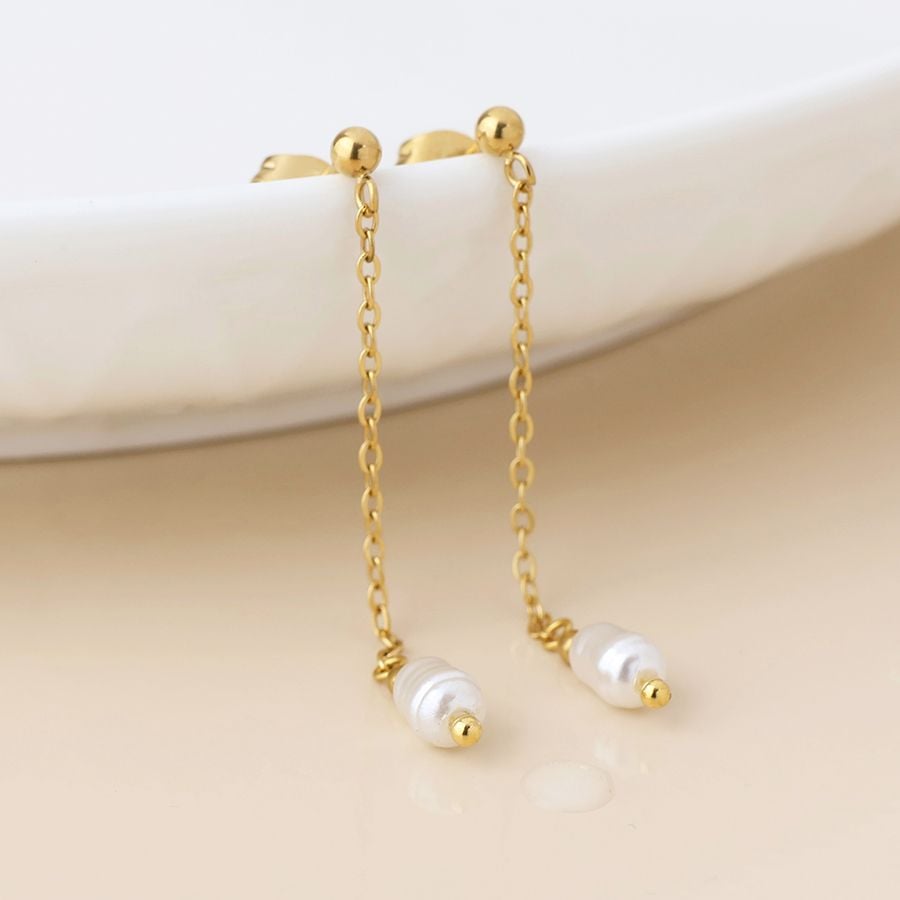 Waterproof gold plated chain and pearl earrings