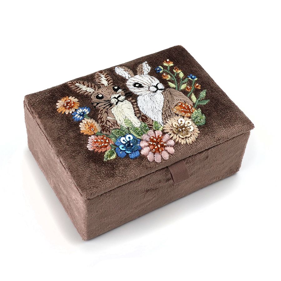 Cocoa velvet bunnies jewellery box