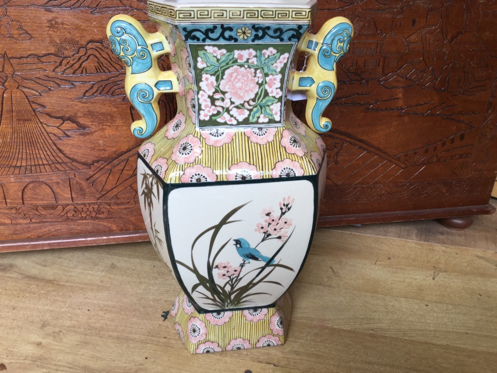 Large Oriental vase
