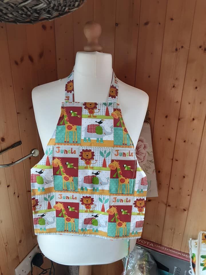 jungle apron.jpg