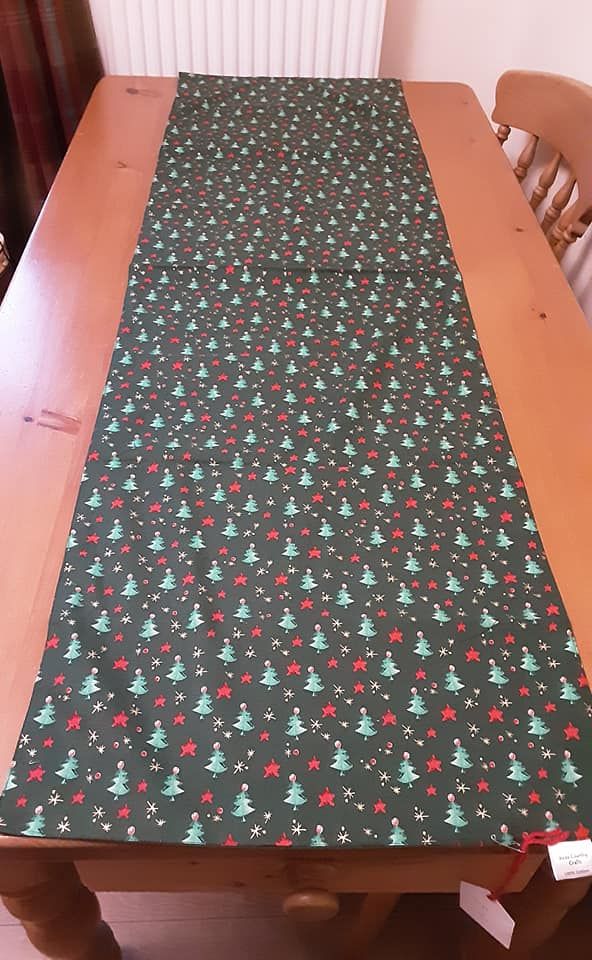 xmas runner.jpg