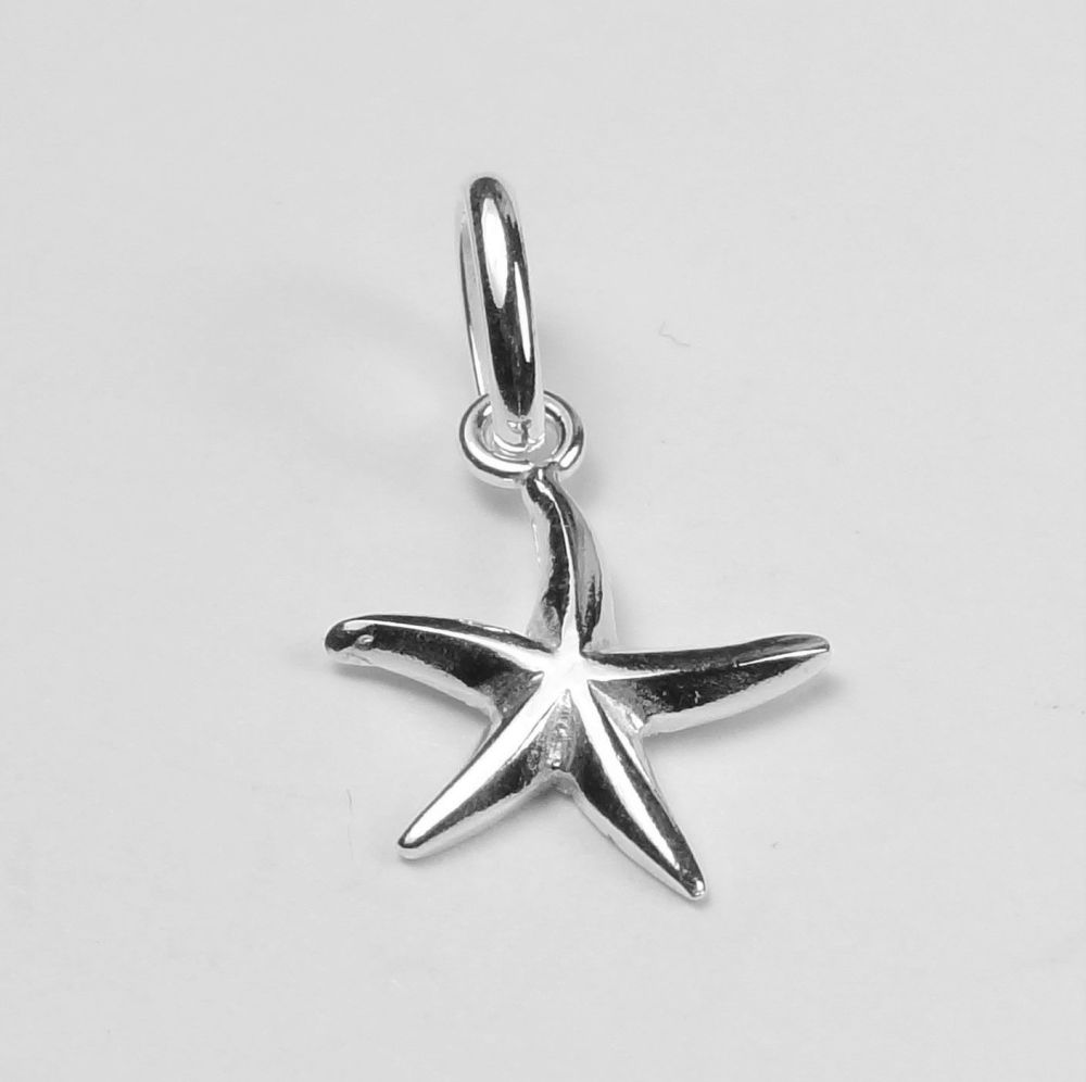 With/out 16" or 18" fine curb chain, sterling silver 13x11mm starfish pendant, in a gift box