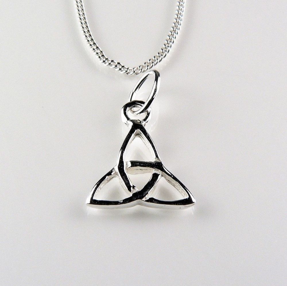 trefoil knot pendant