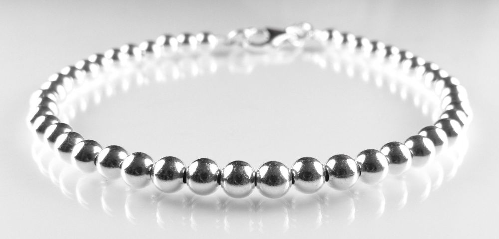 Sterling silver 4mm beaded bracelet, with lobster clasp, in a gift box