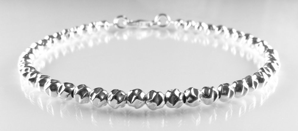 Sterling silver 4mm or 3mm hammered/textured beaded bracelet, with lobster clasp, in a gift box