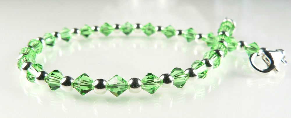 green peridot Preciosa beaded bracelet