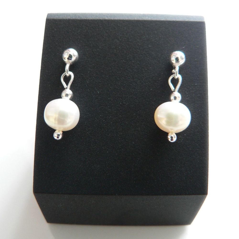 freshwater pearl earrings