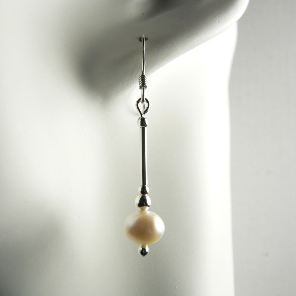 Sterling silver freshwater potato pearl drop earrings, in a gift box (L)