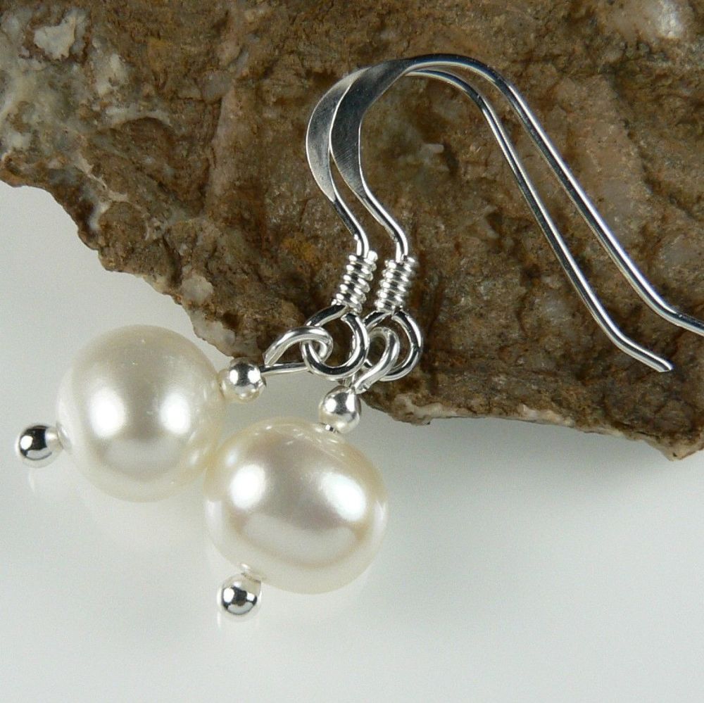 freshwater pearl earrings