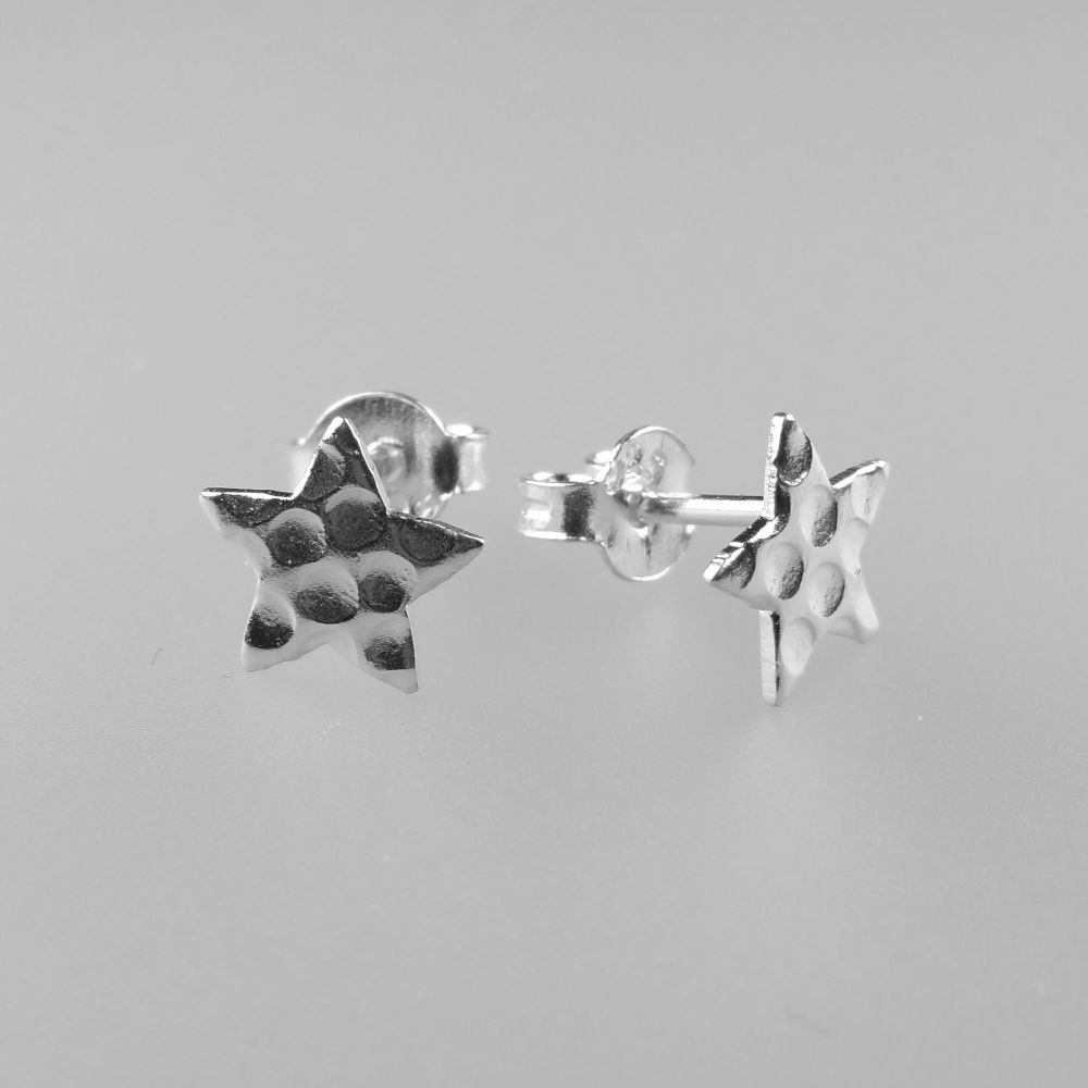 9mm hammered/textured sterling silver star stud earrings, in a gift box