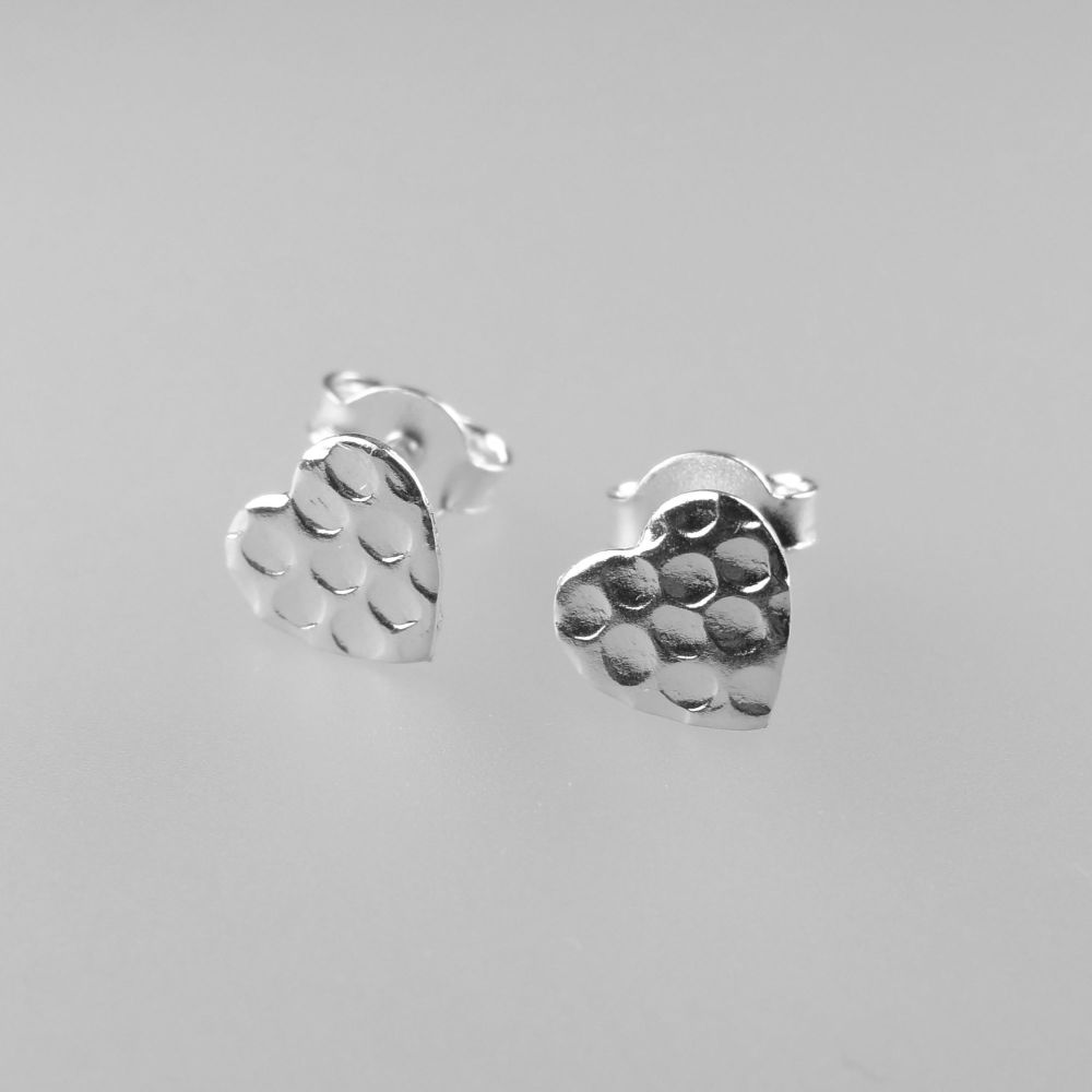 8mm hammered/textured sterling silver heart stud earrings, in a gift box