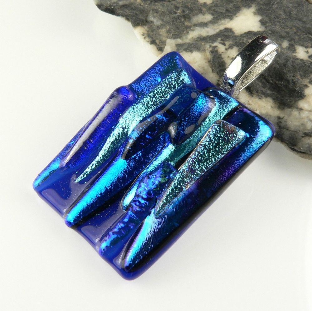 handcrafted 4.2cm blue textured Dichroic glass pendant