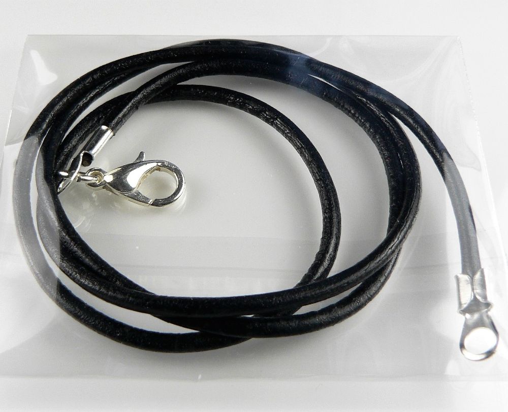 <!-- 008-->Leather cords with lobster clasp