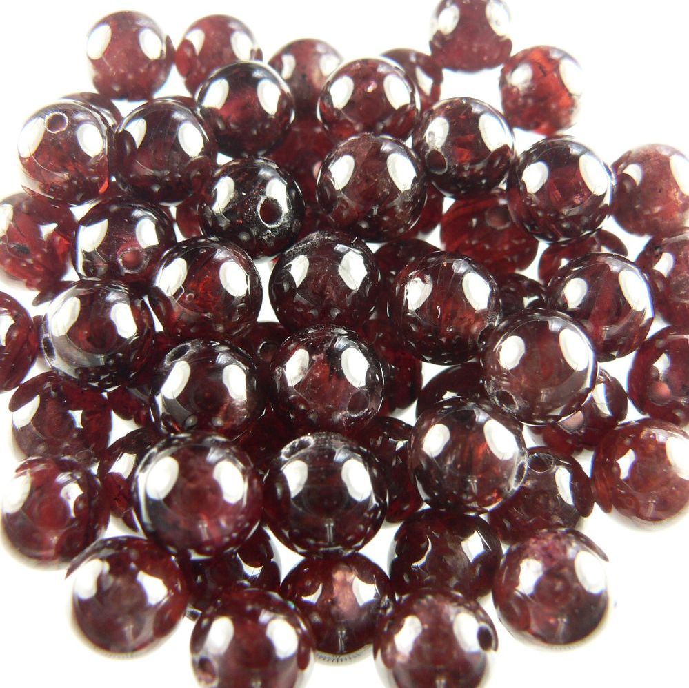 <!-- 001 -->January - Garnet