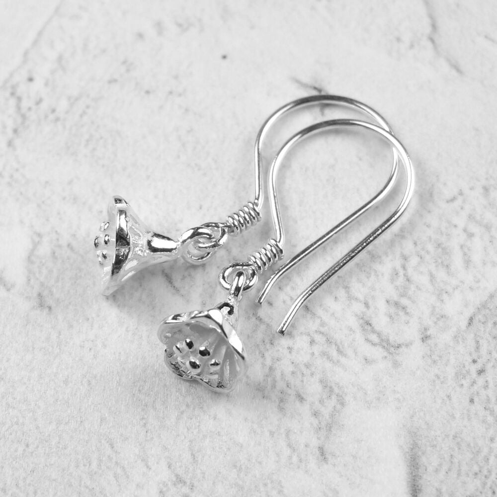 Sterling silver 6mm hanging flower drop/dangle earrings, in a gift box  (30237)