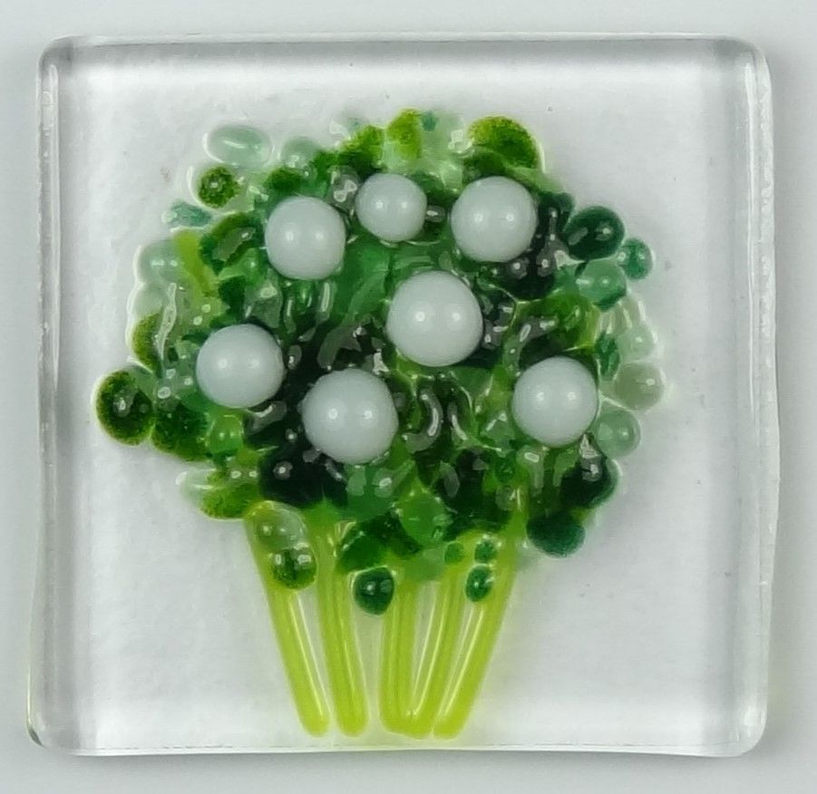 Handmade fused glass art greeting card, any occasion ~ white flowers, floral, bouquet ~ 4x4 inch card, 1.5 inch (+/-) glass (#604)