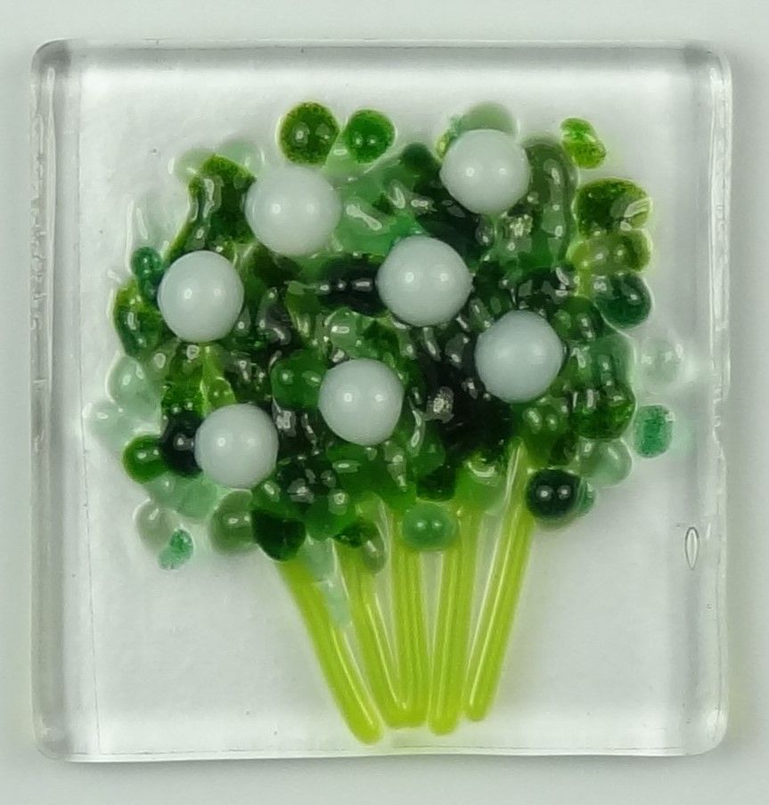 Handmade fused glass art greeting card, any occasion ~ white flowers, floral, bouquet ~ 4x4 inch card, 1.5 inch (+/-) glass (#606)