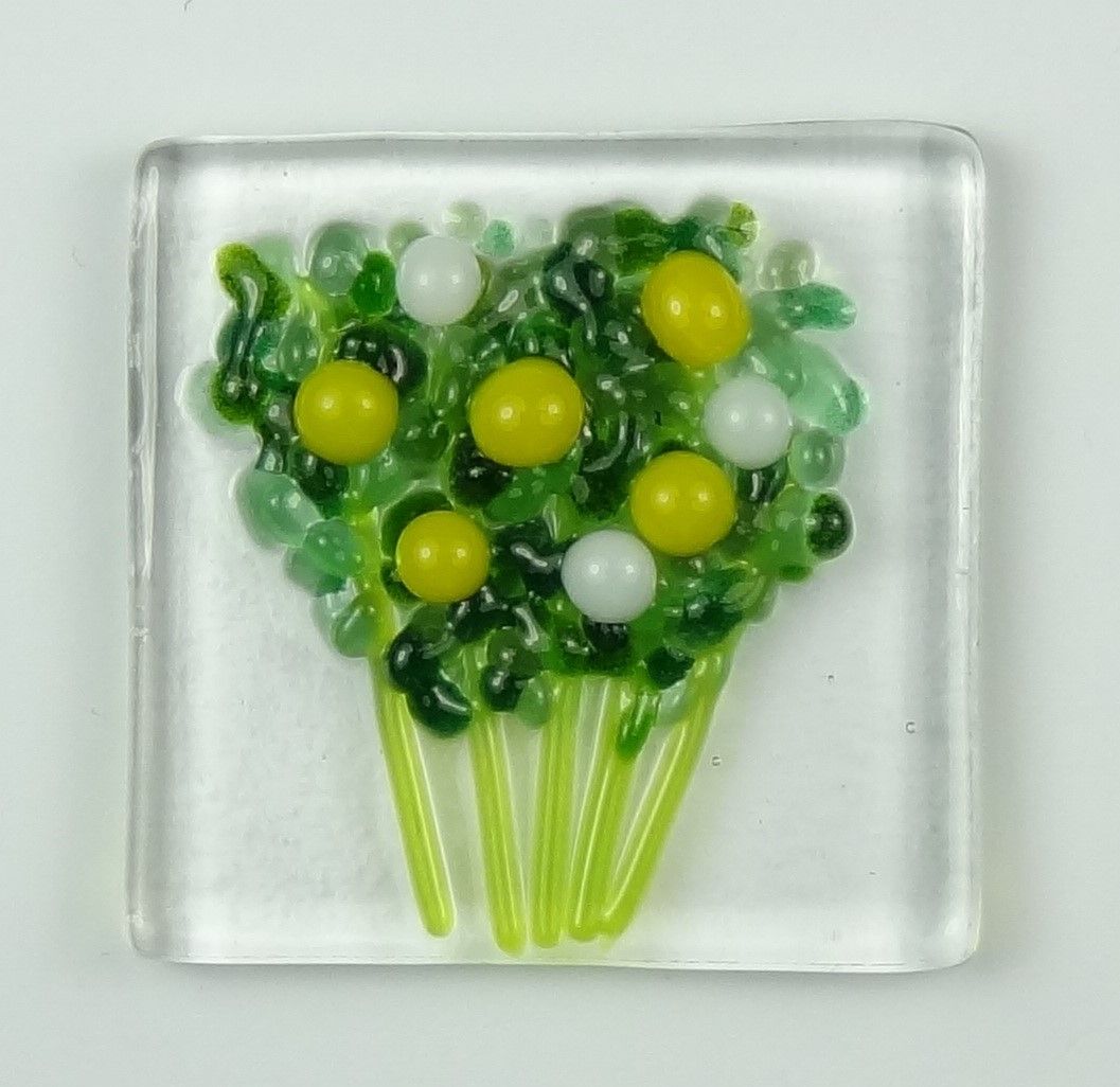 Handmade fused glass art greeting card, any occasion ~ yellow & white flowers, floral, bouquet ~ 4x4 inch card, 1.5 inch (+/-) glass (#609)