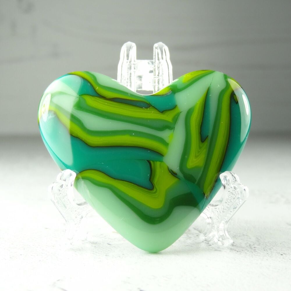 Handcrafted green fused glass heart with a stand - 5 cm (+/-) heart (#451)