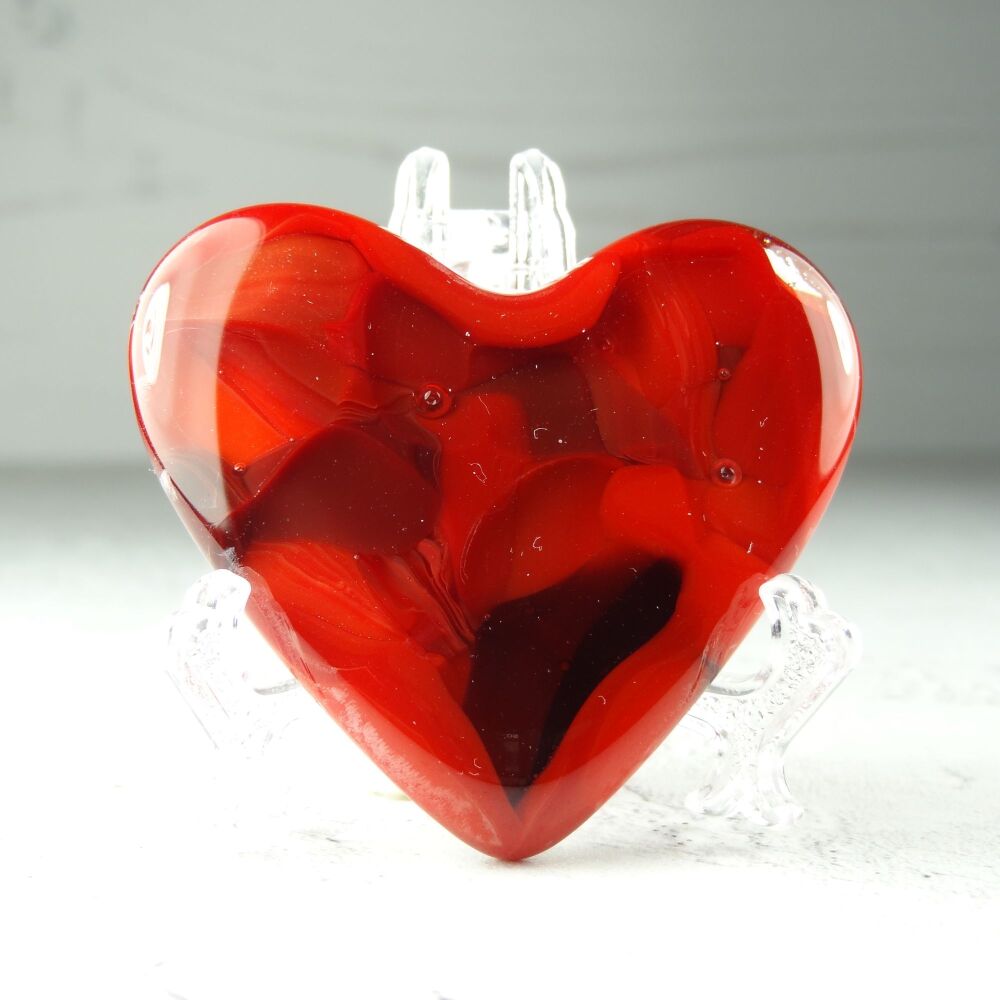 Handcrafted red fused glass heart with a stand - 5 cm (+/-) heart (#406)