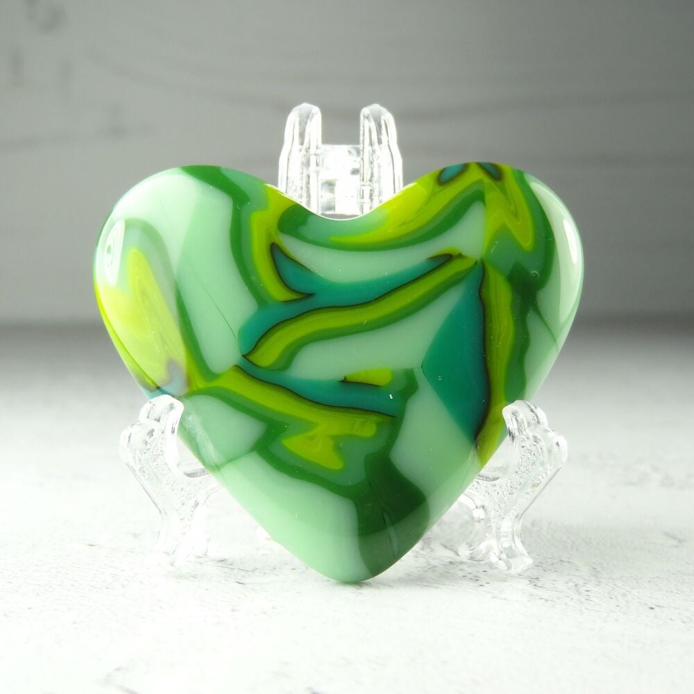 Handcrafted green fused glass heart with a stand - 5 cm (+/-) heart (#448)