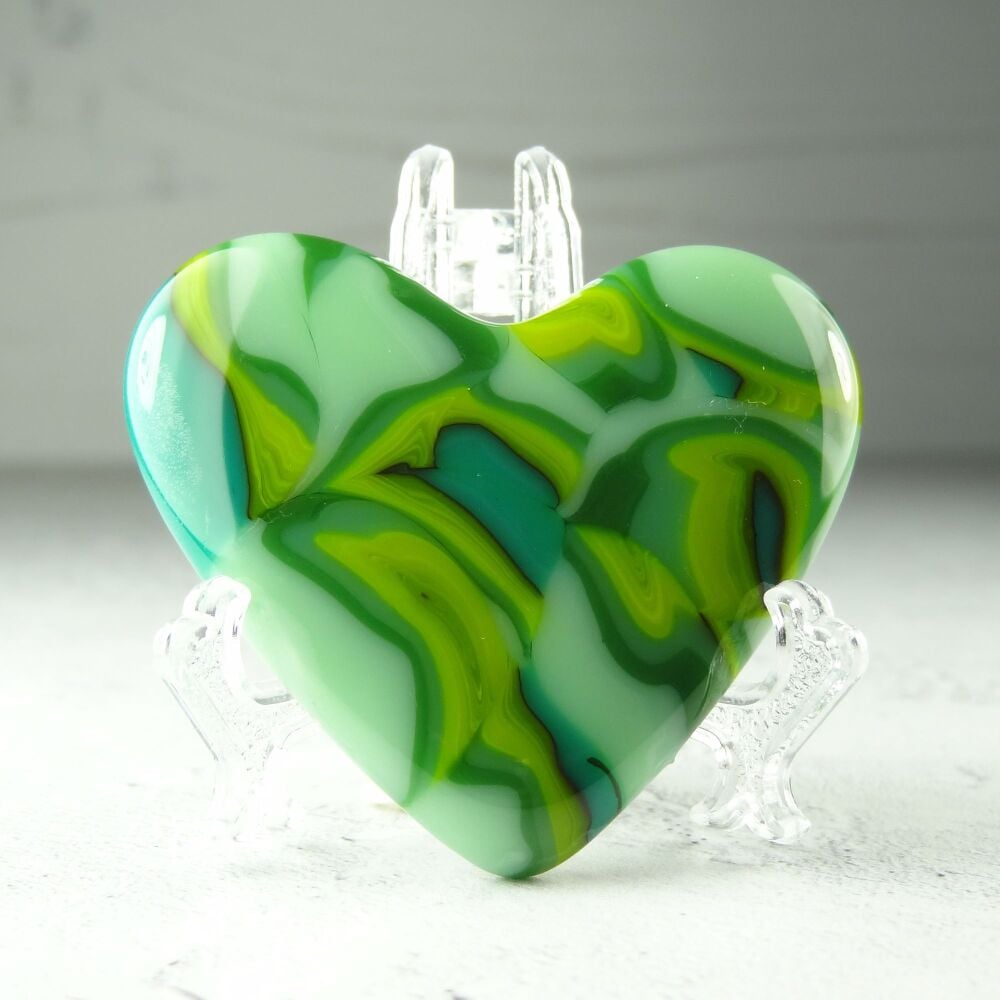 Handcrafted green fused glass heart with a stand - 5 cm (+/-) heart (#452)