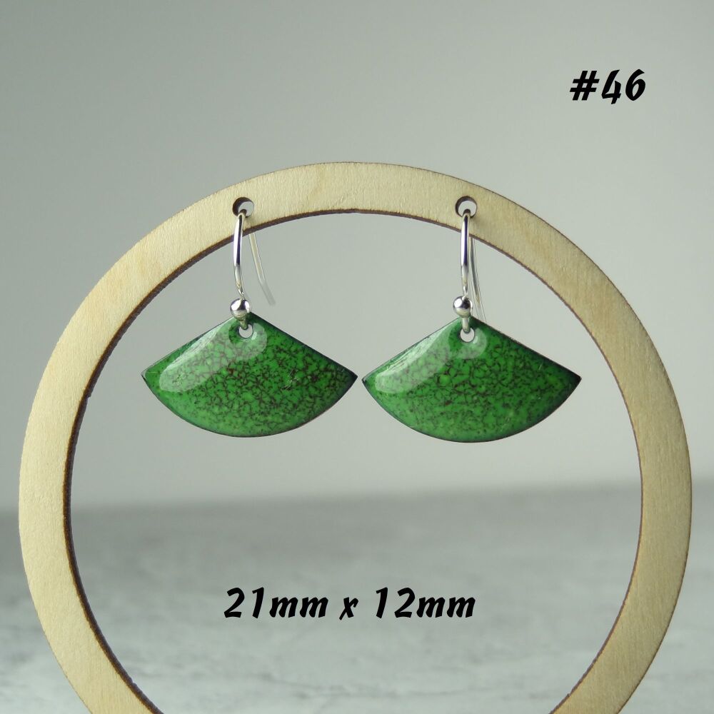 Handcrafted green & dark red speckled fan-shaped enamelled copper earrings, 21x12mm, on sterling silver wires, in a gift box (#46)