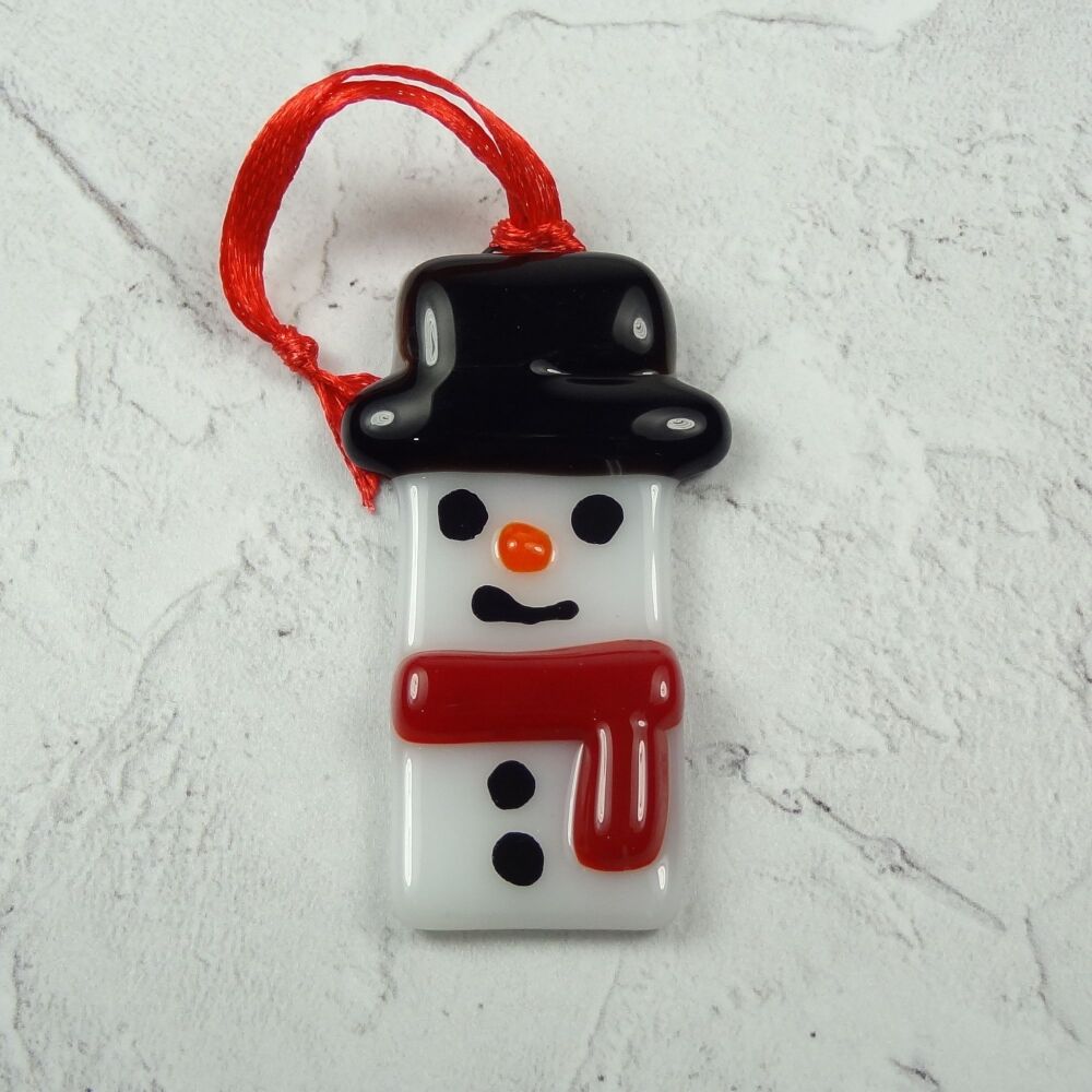 Fused glass snowmen tree decorations — Handmade & festive - 5 x 2cm (red belt)