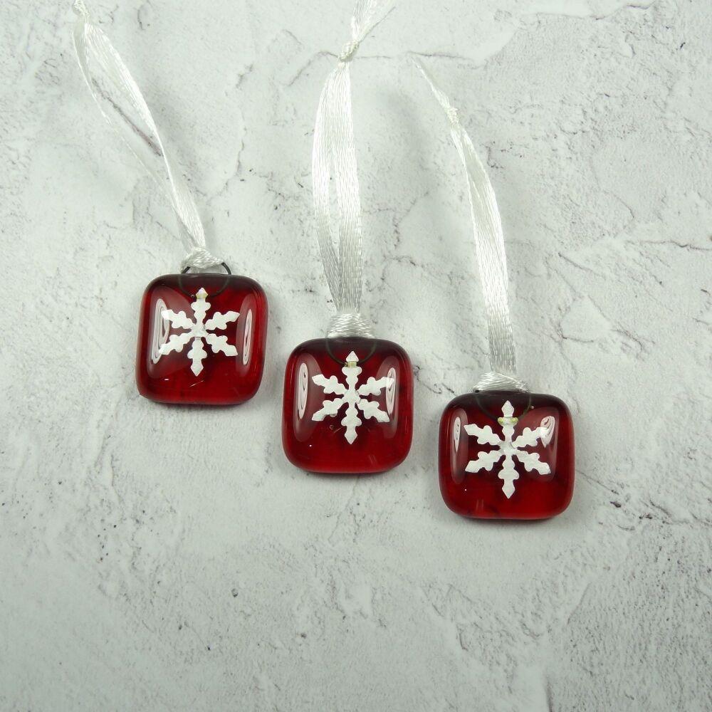 3 x fused glass red snowflake Christmas decorations — Handcrafted - 2cm square (+/-)