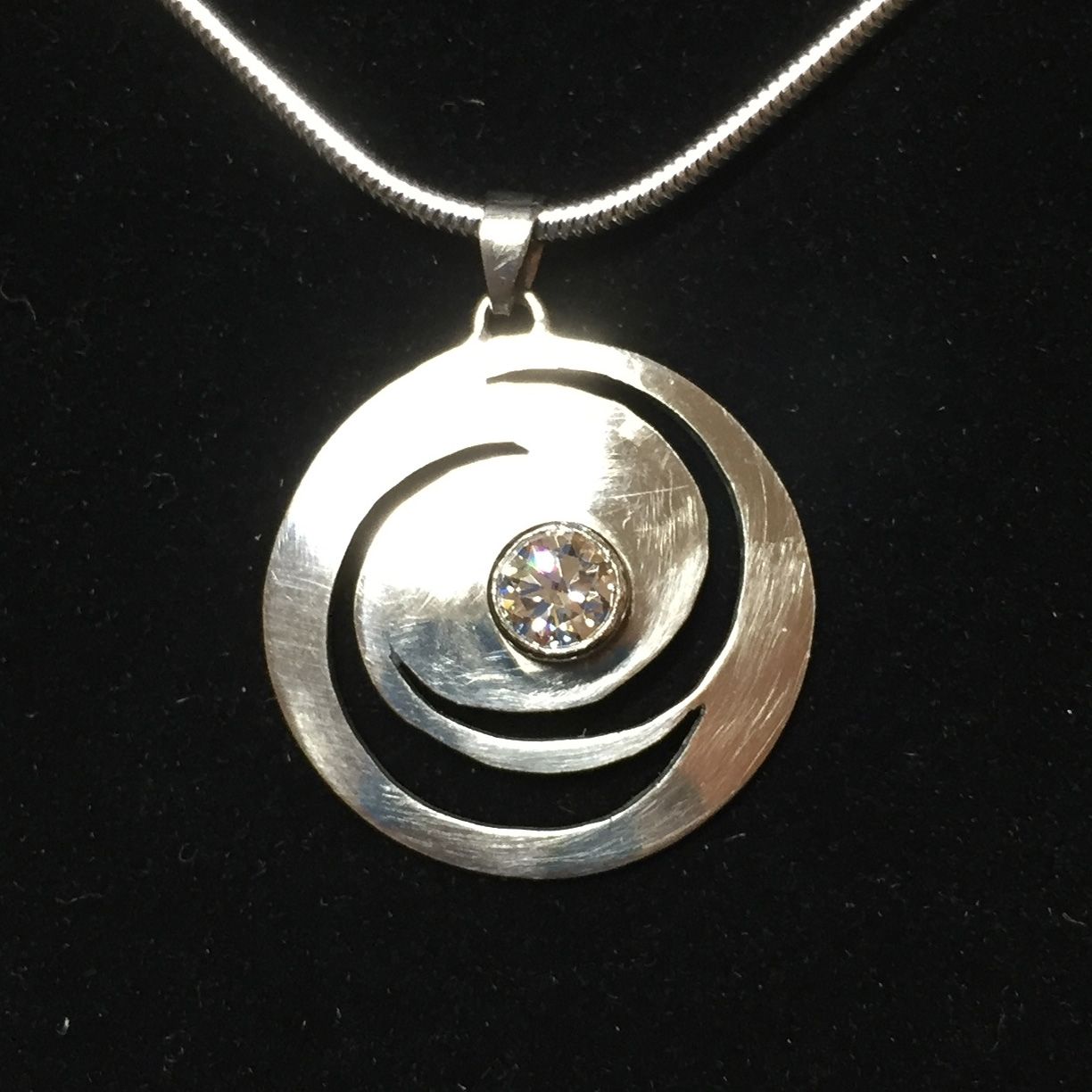 gold and diamond pendant