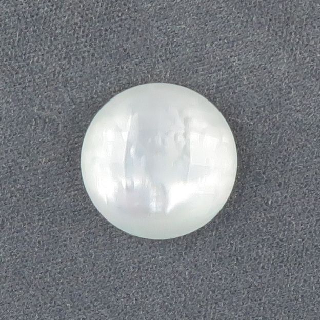 Mother of pearl/quartz doublet