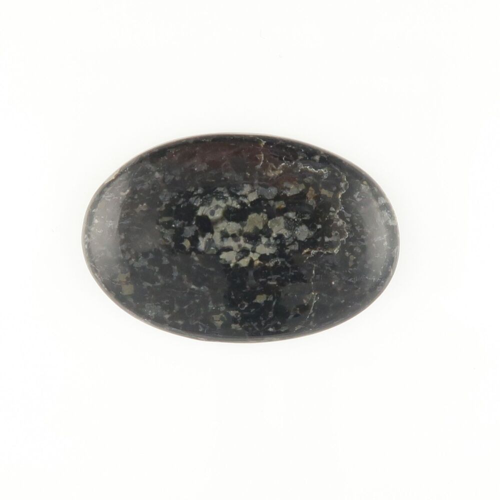 Nuummite cabochon