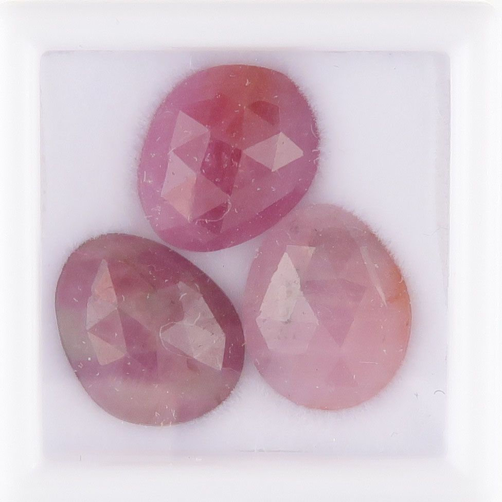 Sapphire facet top cabochons - 3380