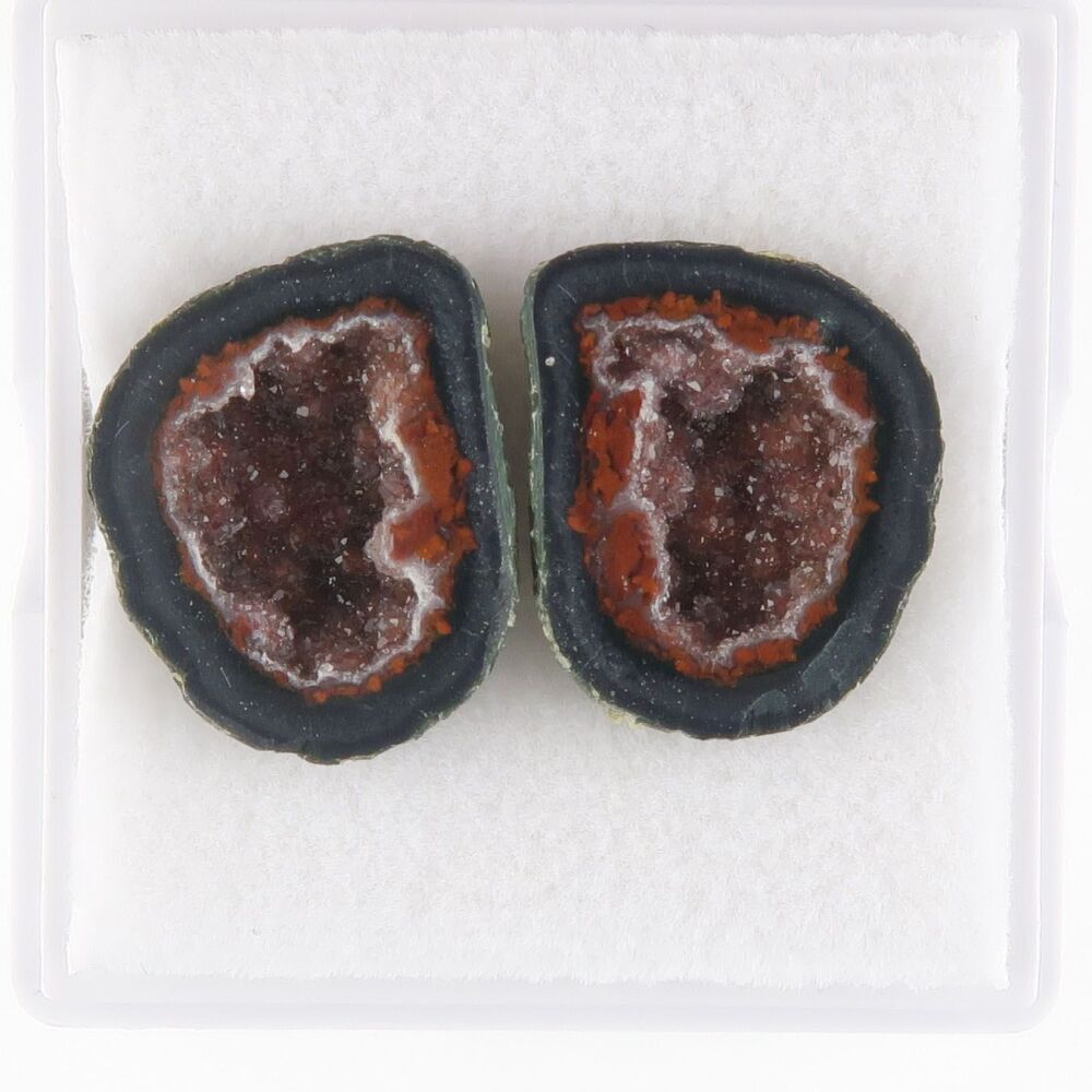 Geode pair with druzy - 3681
